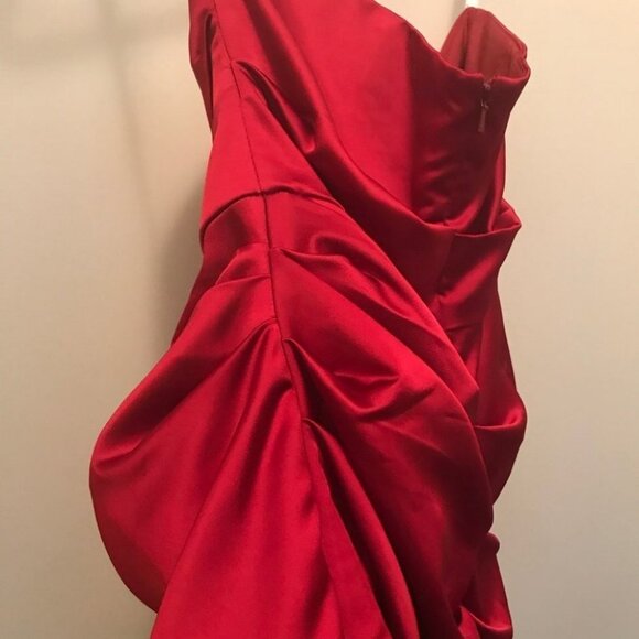 David’s Bridal Strapless Red Size 6 Short Bridesmaid draped Dress. - Picture 4 of 6
